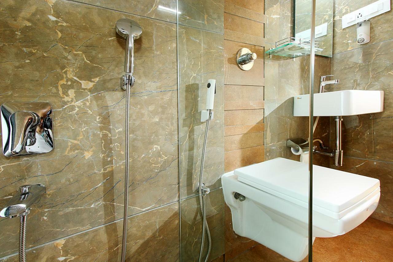 Mumbai House Luxury Apartments Santacruz East, Мумбаи Экстерьер фото